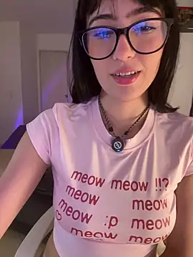 HinaSweet online show from April 7, 2026, 12:45 am