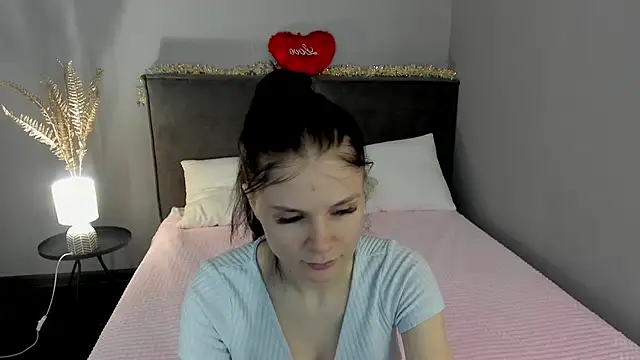 SkinyJoys online show from February 21, 2026, 2:02 am