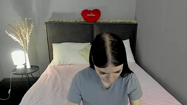 SkinyJoys online show from February 27, 2026, 1:39 am