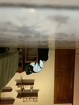 Tomaya21 online show from April 24, 2026, 5:59 pm