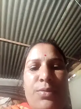 Hot hiuj online show from February 19, 2026, 2:58 pm