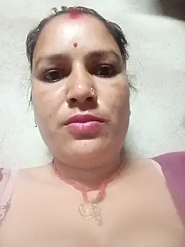 Snapshot of Hot_hiuj chatting on April 17, 2026, 8:44 pm Hot hiuj online show from April 17, 2026, 8:44 pm