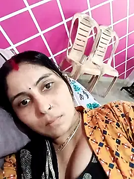 Snapshot of Hot_ree85 chatting on February 23, 2026, 8:37 am Hot ree85 online show from February 23, 2026, 8:37 am