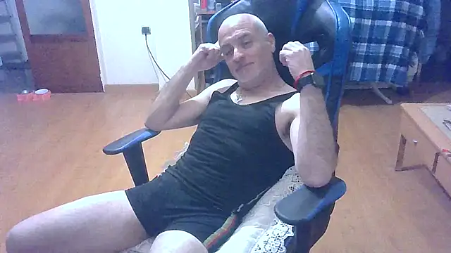 Snapshot of Antoniman9 chatting on January 12, 2026, 3:13 am Antoniman9 online show from January 12, 2026, 3:13 am