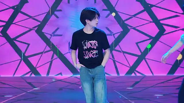 HD-stick998 online show from April 9, 2026, 10:10 am