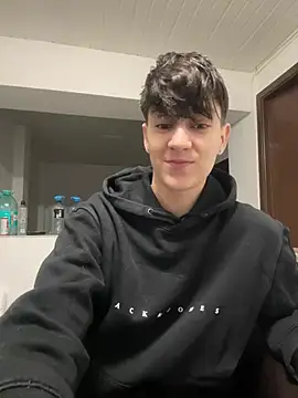 ravenryx online show from February 19, 2026, 3:53 pm