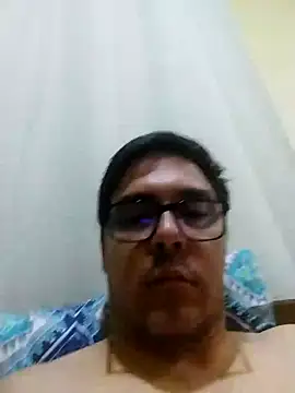 Snapshot of Erbst_Morni chatting on January 13, 2026, 10:57 pm Erbst Morni online show from January 13, 2026, 10:57 pm