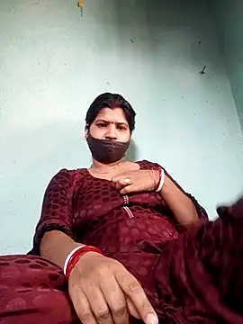 Snapshot of Monisha9876 chatting on February 6, 2026, 9:27 am Monisha9876 online show from February 6, 2026, 9:27 am