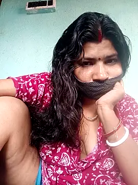 Snapshot of Monisha9876 chatting on February 3, 2026, 9:58 am Monisha9876 online show from February 3, 2026, 9:58 am