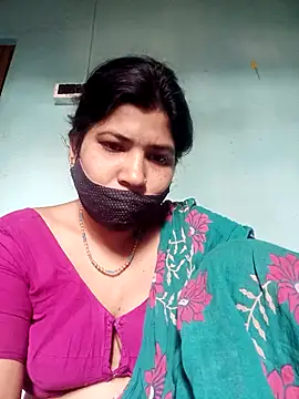 Snapshot of Monisha9876 chatting on February 8, 2026, 1:58 am Monisha9876 online show from February 8, 2026, 1:58 am