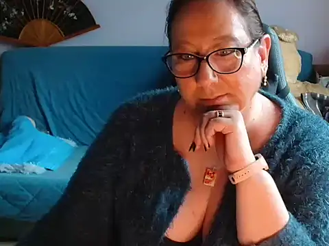 xmyriamx online show from April 5, 2026, 7:59 am