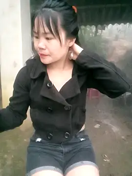 Snapshot of him220 chatting on March 22, 2026, 11:28 pm him220 online show from March 22, 2026, 11:28 pm