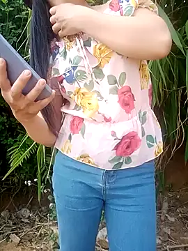 Snapshot of him220 chatting on April 9, 2026, 1:18 am him220 online show from April 9, 2026, 1:18 am