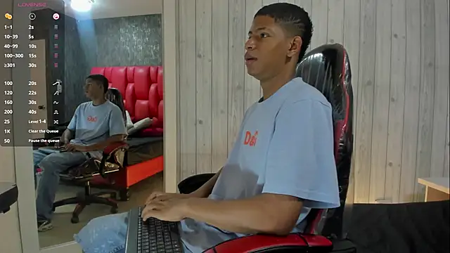 Snapshot of _erick_j chatting on April 10, 2026, 8:05 pm erick j online show from April 10, 2026, 8:05 pm