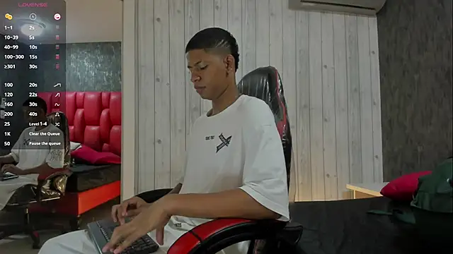 Snapshot of _erick_j chatting on April 7, 2026, 7:59 pm erick j online show from April 7, 2026, 7:59 pm