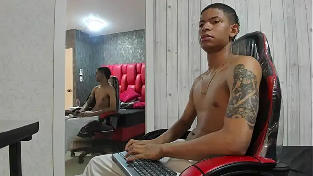 Snapshot of _erick_j chatting on March 20, 2026, 7:59 pm erick j online show from March 20, 2026, 7:59 pm