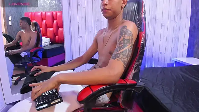 Snapshot of _erick_j chatting on March 7, 2026, 8:25 pm erick j online show from March 7, 2026, 8:25 pm