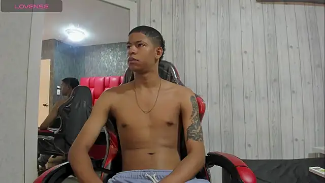 Snapshot of _erick_j chatting on March 21, 2026, 8:35 pm erick j online show from March 21, 2026, 8:35 pm