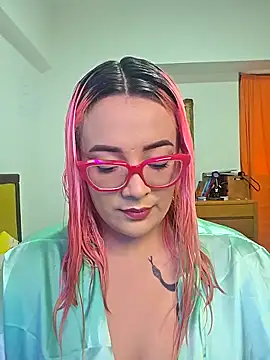 Snapshot of Nova-Satela chatting on February 4, 2026, 6:14 pm Nova-Satela online show from February 4, 2026, 6:14 pm