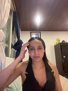 Snapshot of Eve_Ritz chatting on February 18, 2026, 4:21 am Eve Ritz online show from February 18, 2026, 4:21 am