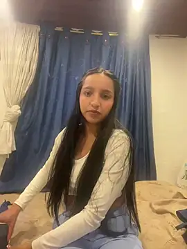 Snapshot of Eve_Ritz chatting on February 13, 2026, 4:23 am Eve Ritz online show from February 13, 2026, 4:23 am