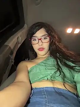 Snapshot of dani_bela chatting on May 27, 2026, 1:57 am dani bela online show from May 27, 2026, 1:57 am