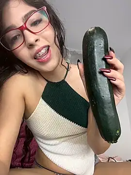 dani bela online show from April 14, 2026, 1:54 am