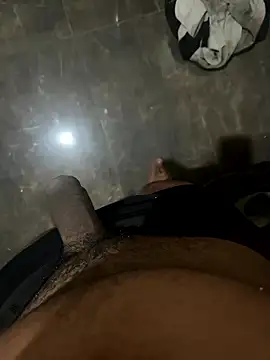 Snapshot of luisaikxbh chatting on January 7, 2026, 10:42 am luisaikxbh online show from January 7, 2026, 10:42 am