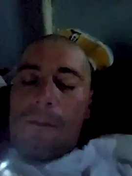 Snapshot of Rodriguezbizzness chatting on April 10, 2026, 6:48 pm Rodriguezbizzness online show from April 10, 2026, 6:48 pm