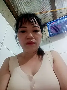 Snapshot of Sana-vn chatting on April 5, 2026, 11:33 pm Sana-vn online show from April 5, 2026, 11:33 pm