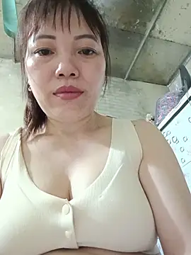 Snapshot of Sana-vn chatting on May 17, 2026, 12:05 pm Sana-vn online show from May 17, 2026, 12:05 pm