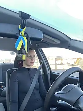 Snapshot of Lily_Viola chatting on March 27, 2026, 6:22 am Lily Viola online show from March 27, 2026, 6:22 am