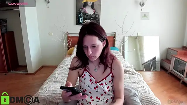Snapshot of Lily_Viola chatting on April 20, 2026, 8:17 am Lily Viola online show from April 20, 2026, 8:17 am