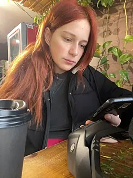 Lily Viola online show from February 5, 2026, 7:15 am