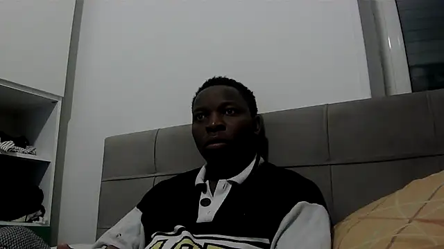 Snapshot of Bigchocco chatting on February 21, 2026, 8:11 pm Bigchocco online show from February 21, 2026, 8:11 pm