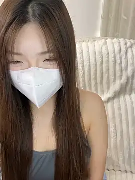  xiaoxinxin  online show from May 8, 2026, 6:06 am