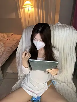  xiaoxinxin  online show from May 15, 2026, 12:25 pm