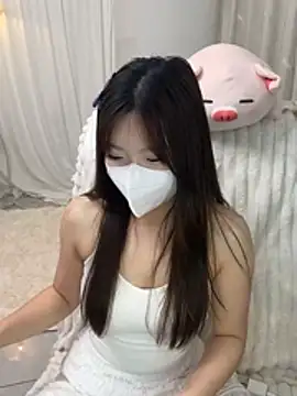  xiaoxinxin  online show from May 11, 2026, 2:45 pm