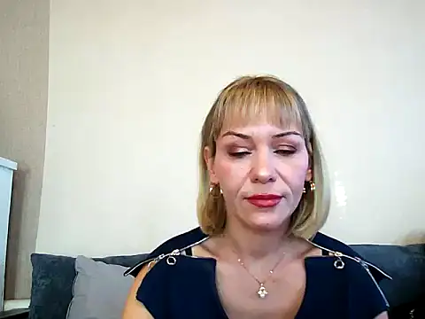 Snapshot of MissKryss chatting on February 13, 2026, 5:29 am MissKryss online show from February 13, 2026, 5:29 am