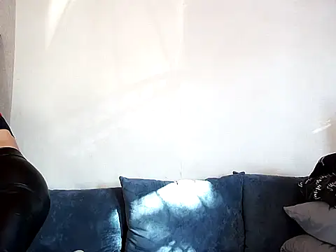 Snapshot of MissKryss chatting on February 18, 2026, 6:00 am MissKryss online show from February 18, 2026, 6:00 am