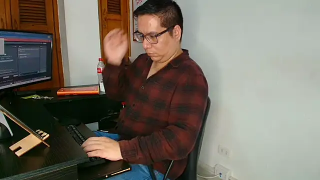 Snapshot of chubby16cm chatting on January 10, 2026, 11:22 pm chubby16cm online show from January 10, 2026, 11:22 pm