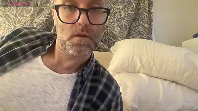 Snapshot of wolverinedream chatting on February 3, 2026, 12:10 am wolverinedream online show from February 3, 2026, 12:10 am