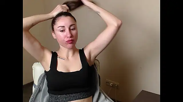 Snapshot of cammila_horn chatting on February 3, 2026, 6:33 am cammila horn online show from February 3, 2026, 6:33 am