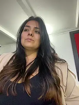 Snapshot of Bigbooty_sex chatting on January 7, 2026, 4:17 am Bigbooty sex online show from January 7, 2026, 4:17 am