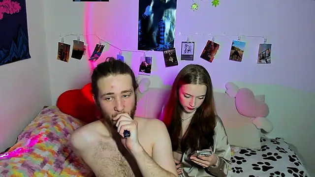 swiity room  online show from January 14, 2026, 4:43 pm