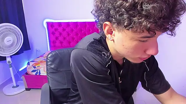 Snapshot of jean_burns chatting on February 7, 2026, 7:55 pm jean burns online show from February 7, 2026, 7:55 pm