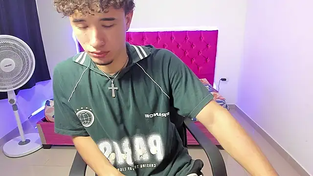 Snapshot of jean_burns chatting on February 5, 2026, 7:43 pm jean burns online show from February 5, 2026, 7:43 pm