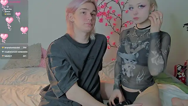 Snapshot of SweetheartsFriends chatting on February 27, 2026, 1:17 am SweetheartsFriends online show from February 27, 2026, 1:17 am