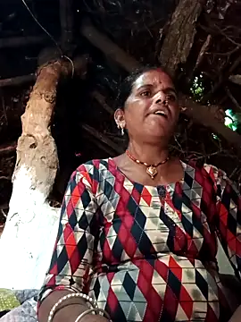 Snapshot of Manvi_hote chatting on February 17, 2026, 8:11 am Manvi hote online show from February 17, 2026, 8:11 am