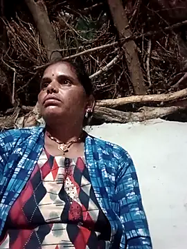 Snapshot of Manvi_hote chatting on February 5, 2026, 4:14 pm Manvi hote online show from February 5, 2026, 4:14 pm